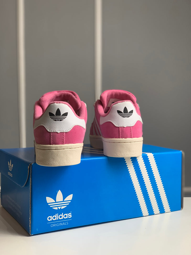 "Revolucione Seu Estilo com o Tênis Adidas Campus: Clássico, Confortável e Versátil!" 🚀